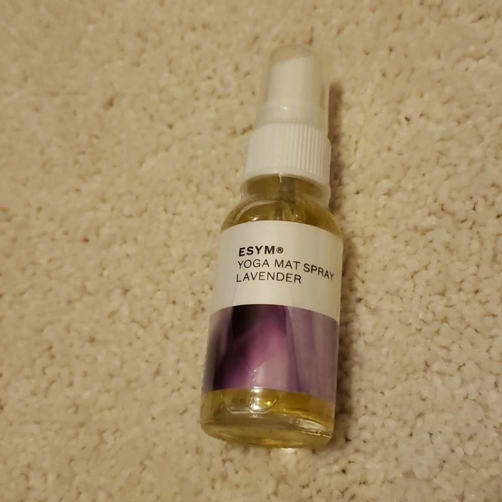 Yoga mat spray